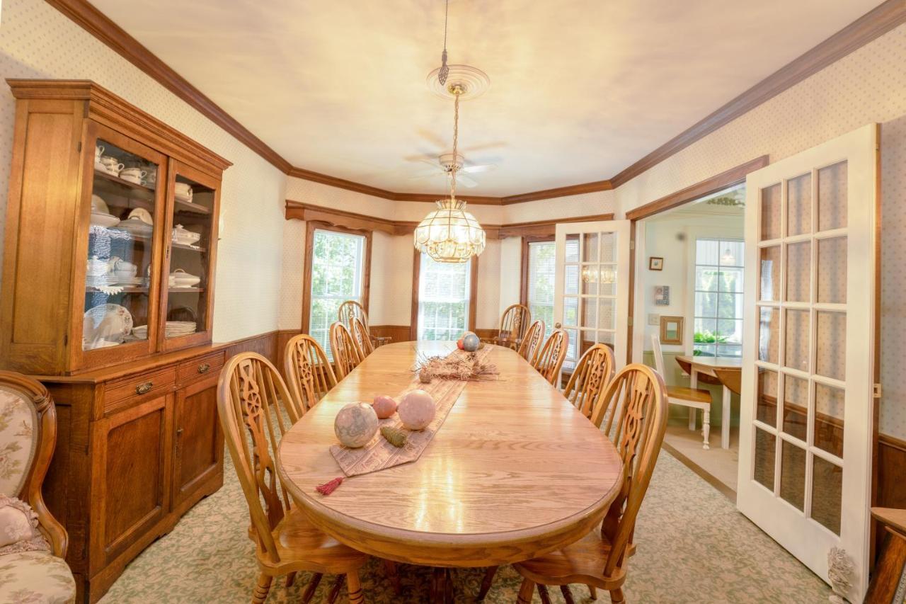 Yelton Manor Bed And Breakfast South Haven Exteriér fotografie