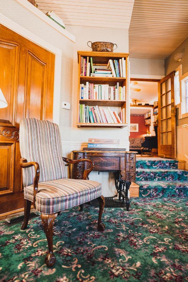 Yelton Manor Bed And Breakfast South Haven Exteriér fotografie